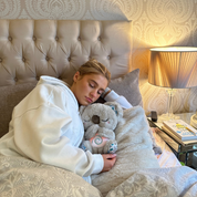 CalPol | Peluche Morbido con Design Unico e Tessuti Traspiranti | Compagno Accogliente per Relax e Comfort 1
