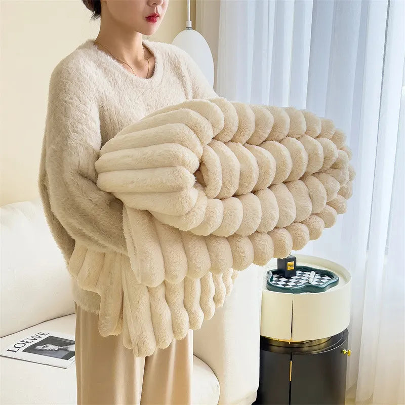 Coperta FluffyDreams in Pelliccia Sintetica Morbida | Calda e Leggera per Comfort Elegante 0