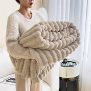 Coperta FluffyDreams in Pelliccia Sintetica Morbida | Calda e Leggera per Comfort Elegante 3