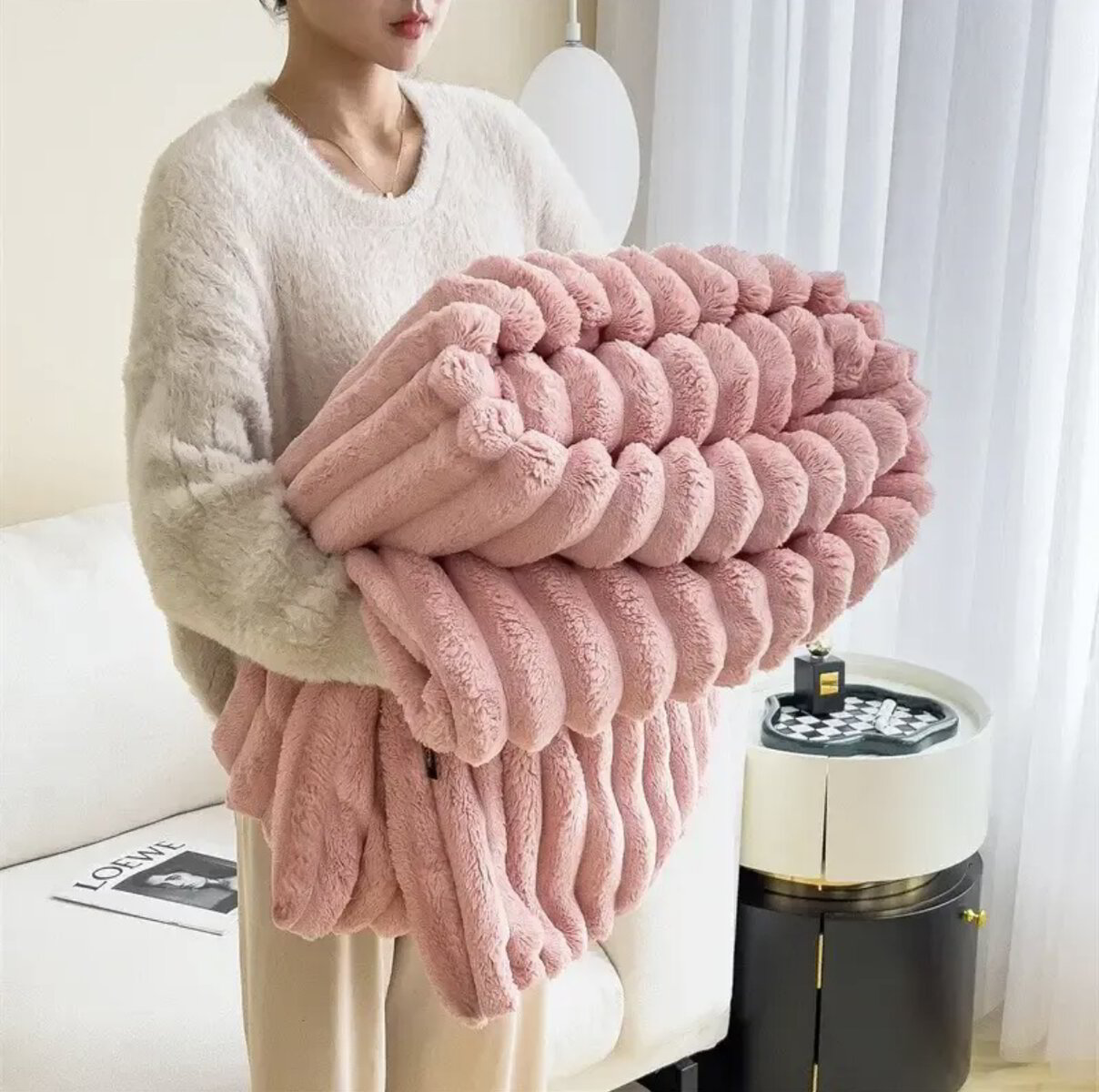 Coperta FluffyDreams in Pelliccia Sintetica Morbida | Calda e Leggera per Comfort Elegante 4