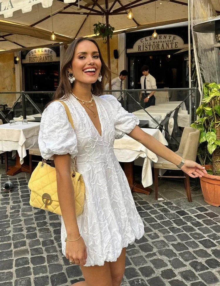 Emma | Elegante Abito Estivo Bianco con Volant per Donna 0