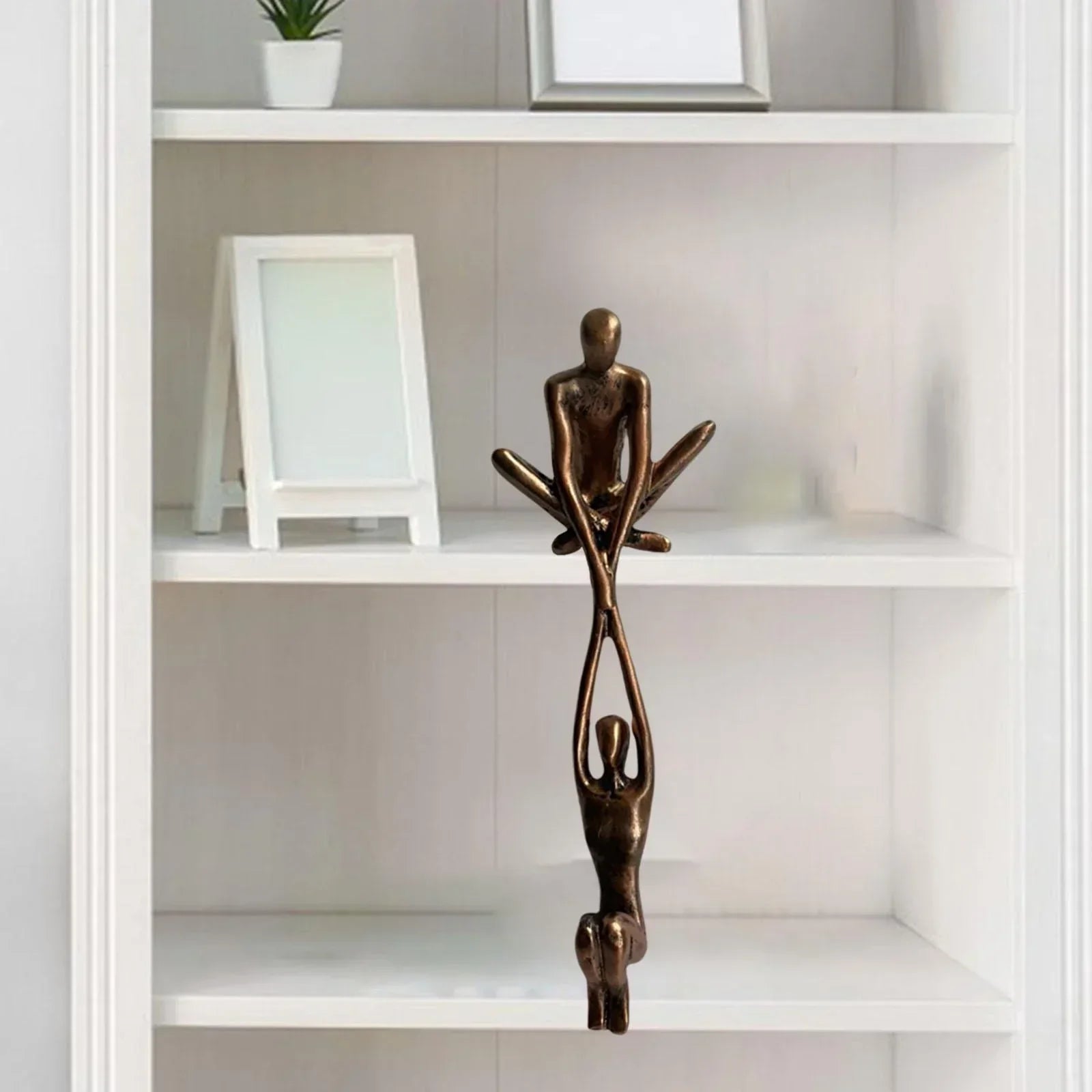 Eternal Love | Scultura Decorativa in Resina con Design Unico | Simbolo di Amore e Armonia per la Casa 2