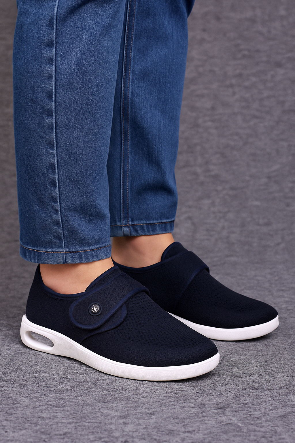 Ethan | Comode Scarpe Larghe per Diabetici, Comfort e Stile Assicurato 8