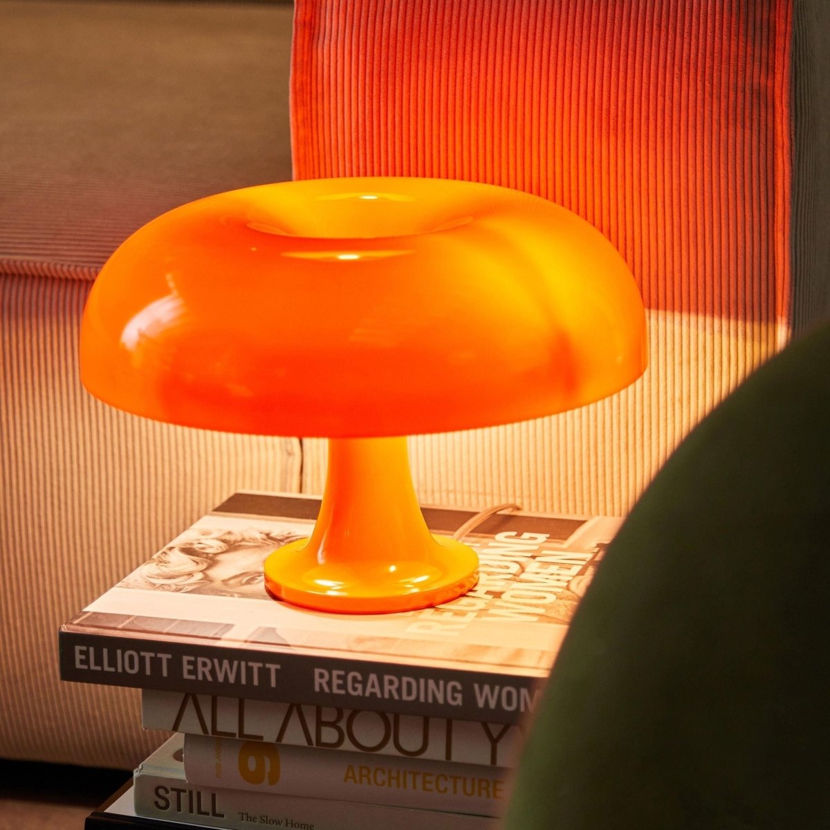 FungoLuce | Elegante Retro PVC Table Lamp for Cozy Spaces 1