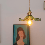 HibiscusGlow | Elegante Lampada a Sospensione in Vetro per Camera da Letto 3