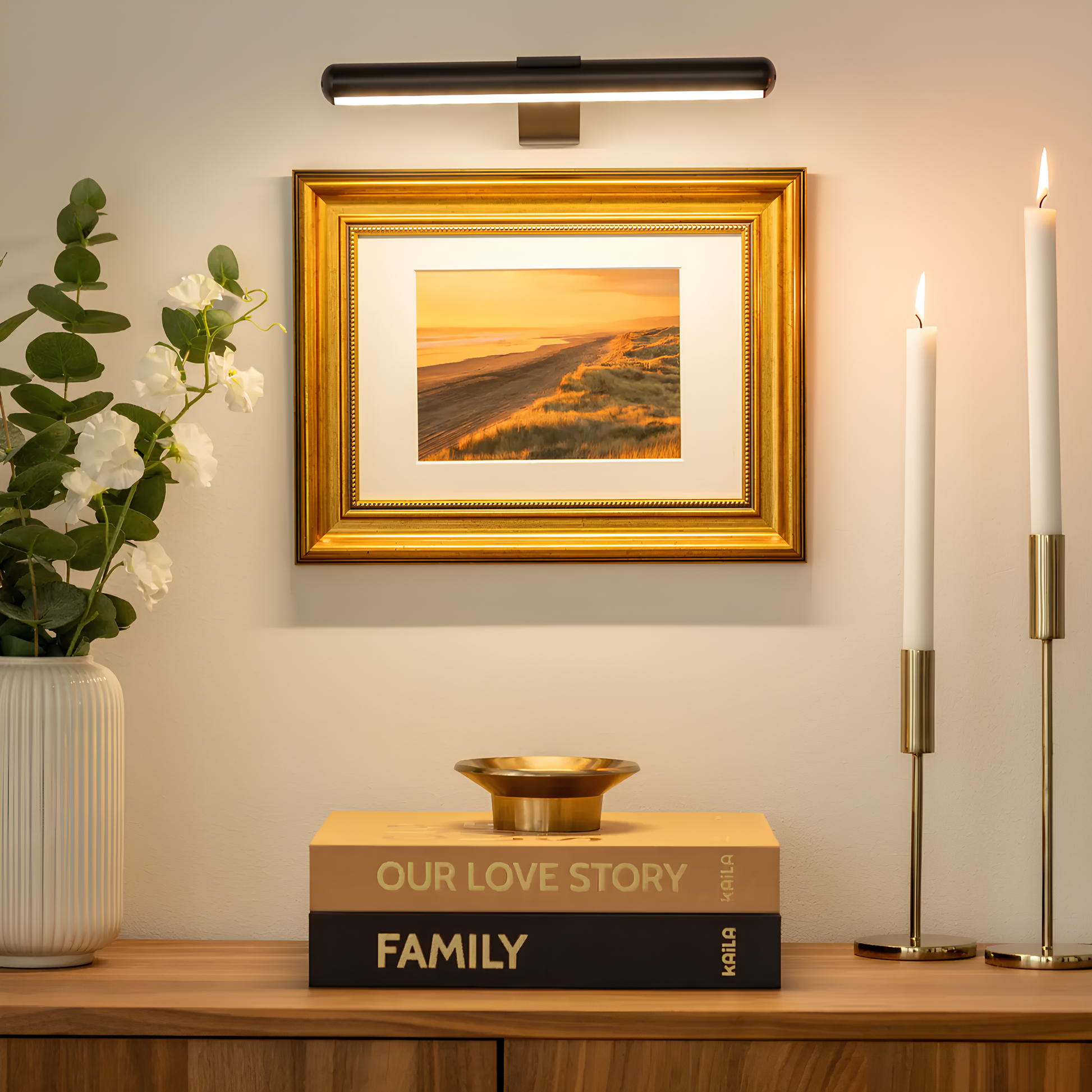 Lampada da Parete Ricaricabile con Testa Rotante a 360° | Design Elegante per Illuminare Quadri e Decorazioni 1