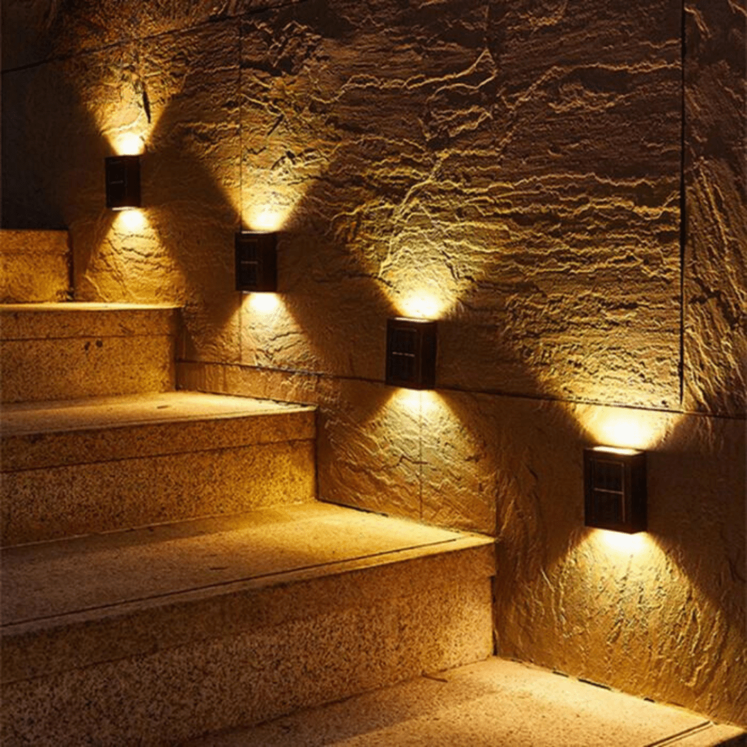 LuceSolare | Elegante Lampada Solare da Giardino con Sensore Automatico 0