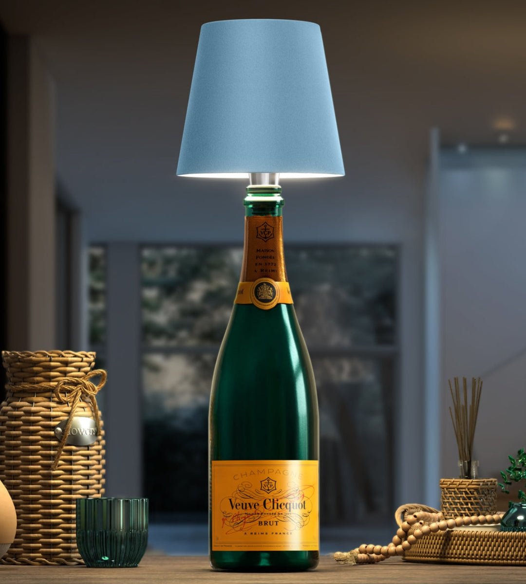 LuminaBottiglia | Elegante Lampada LED Personalizzabile da Tavolo 8