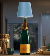 LuminaBottiglia | Elegante Lampada LED Personalizzabile da Tavolo 8
