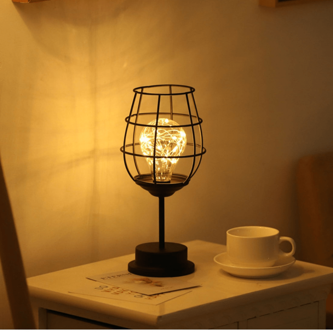 LuminariaElegante | Raffinata Lampada LED Wireless per Tavolo Moderno 3