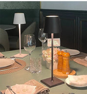 LuminariaNord | Elegante Lampada da Tavolo Senza Fili Ricaricabile 5