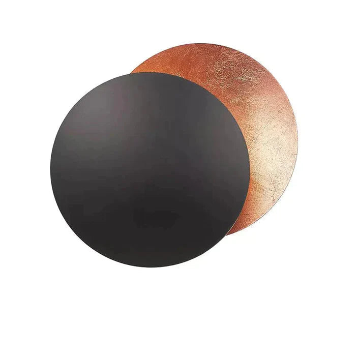 LunaGlow | Elegante Lampada da Parete in Metallo con Design Eclisse Dorata 10