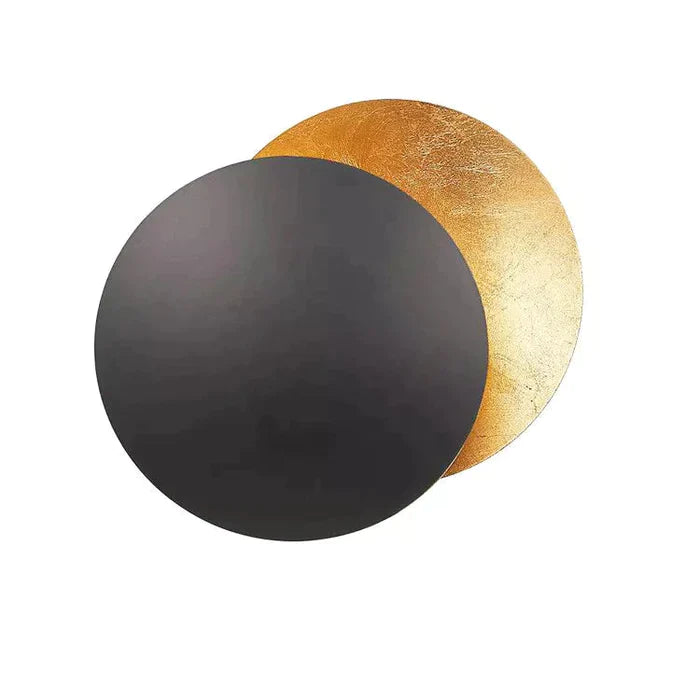 LunaGlow | Elegante Lampada da Parete in Metallo con Design Eclisse Dorata 9