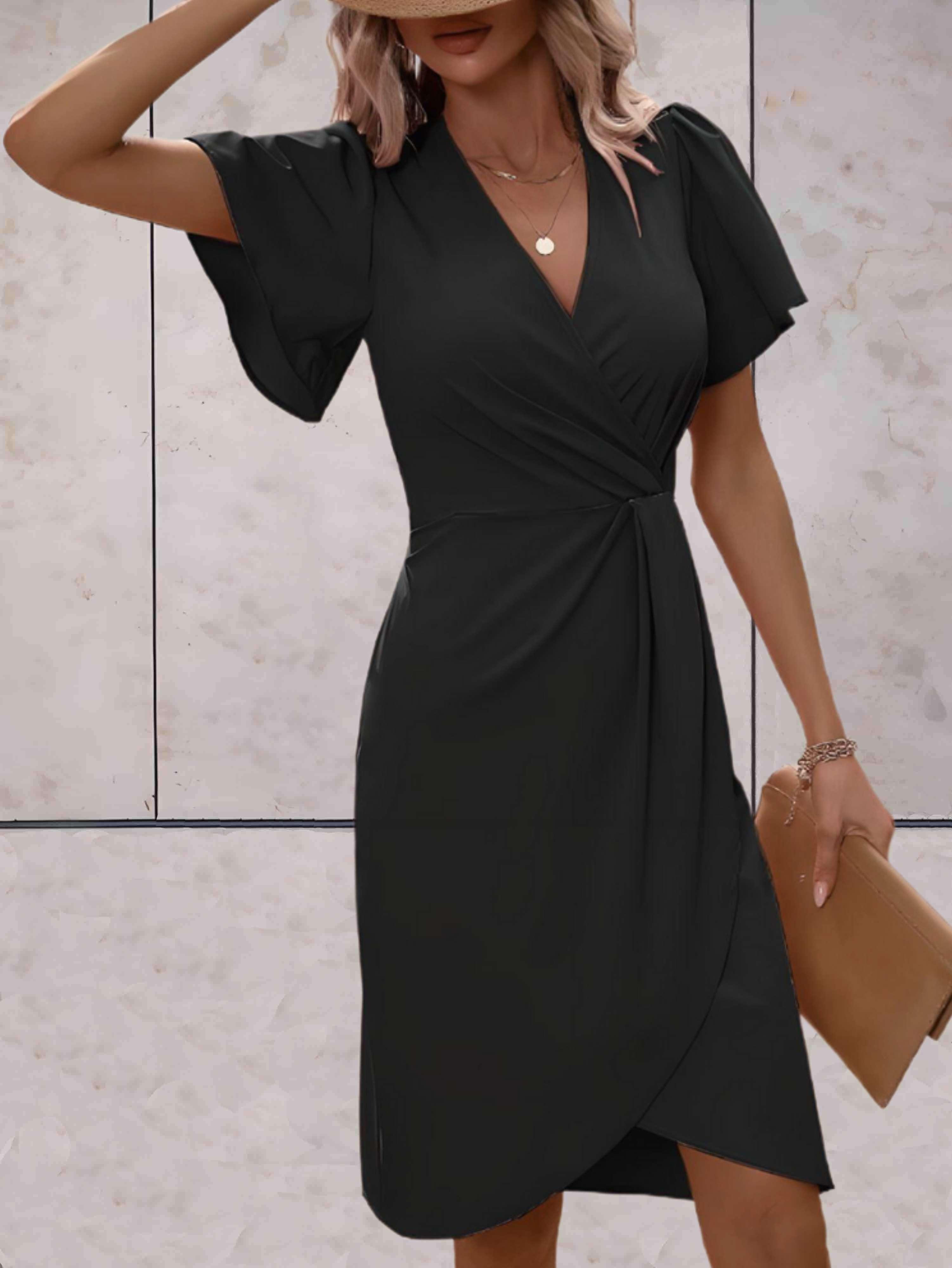 Mia | Elegante Abito a Portafoglio con Scollo a V 1