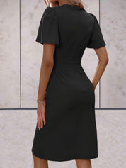 Mia | Elegante Abito a Portafoglio con Scollo a V 3