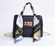 Mia | Elegante Borsetta in Pelle con Sciarpa 6