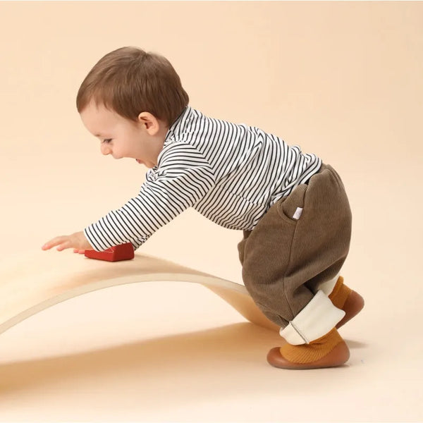 MiniKicks | Scarpe a Calzino Antiscivolo per Bambini con Suola Sicura | Comfort e Sicurezza per i Piccoli 3