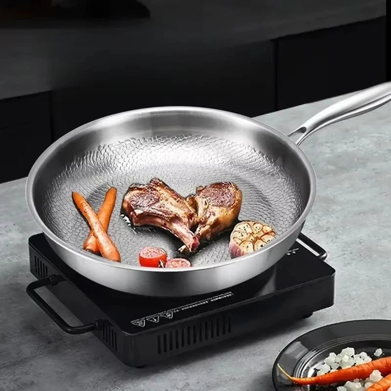 Padella Antiaderente Martellata in Titanio per Induzione | Design Elegante per Cottura Perfetta 1