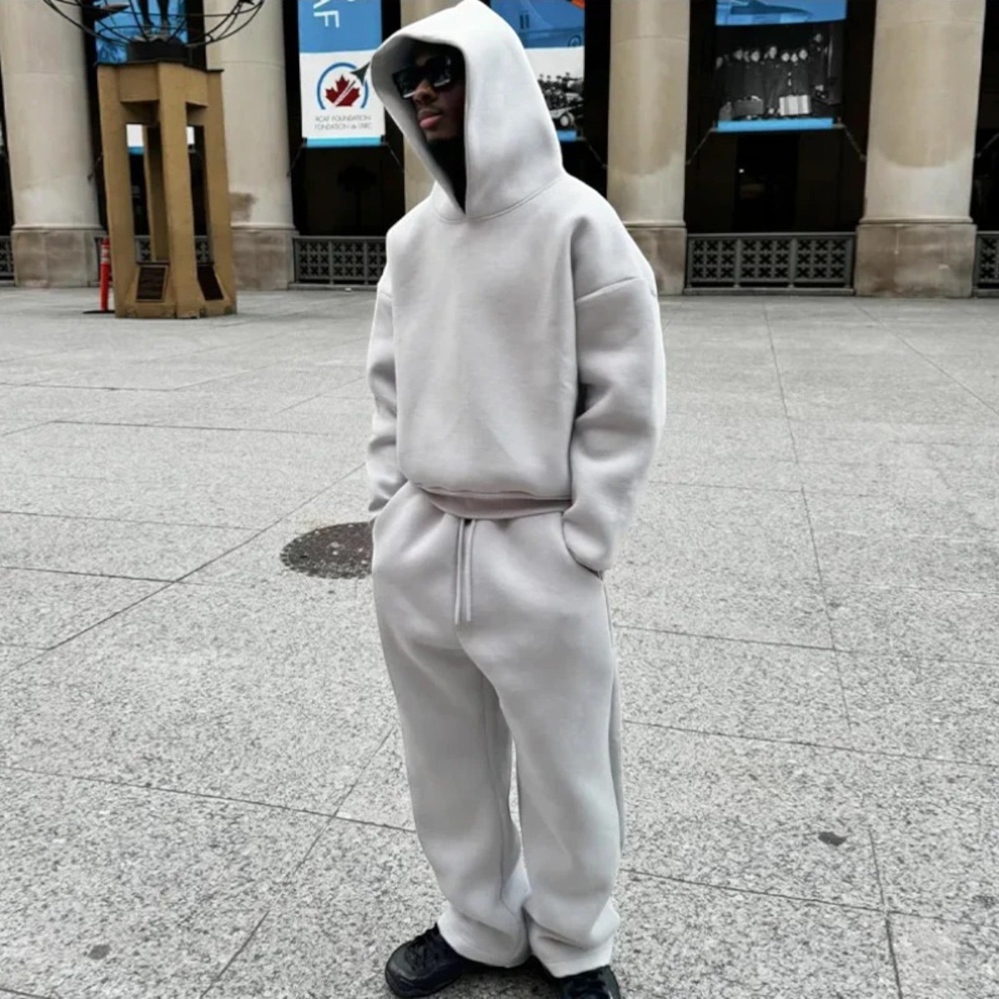 Riccardo | Comodo Set Casual con Cappuccio 0