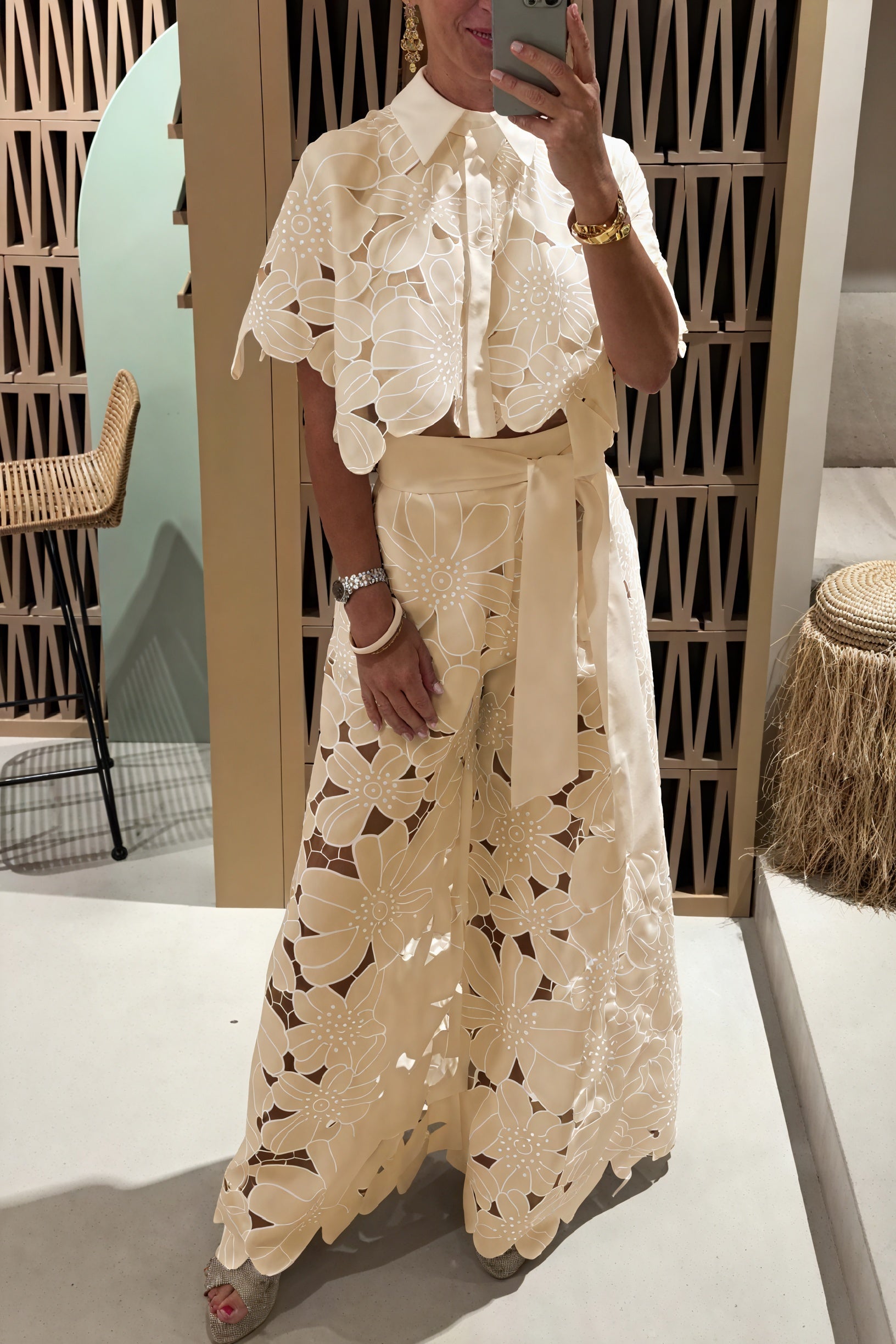 Samantha | Elegante Completo Floreale con Ricami Per Ogni Occasione 0