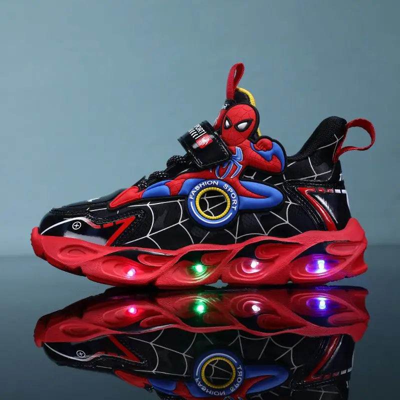 Scarpe da Ginnastica LED per Ragazzi con Suola Antiscivolo e Design Supereroe | Comfort e Sicurezza per Avventure Attive 0