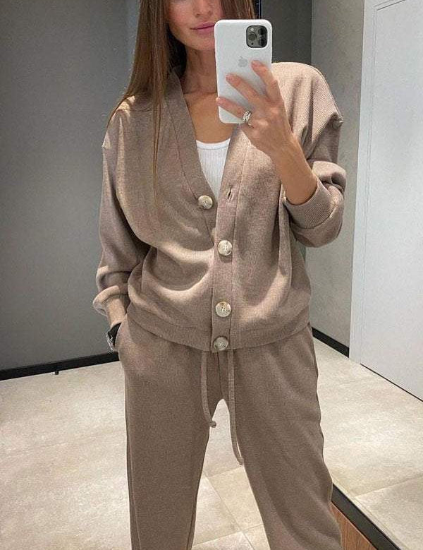 Sofia | Completo Donna Elegante in Maglia con Cardigan e Pantaloni Chic 1
