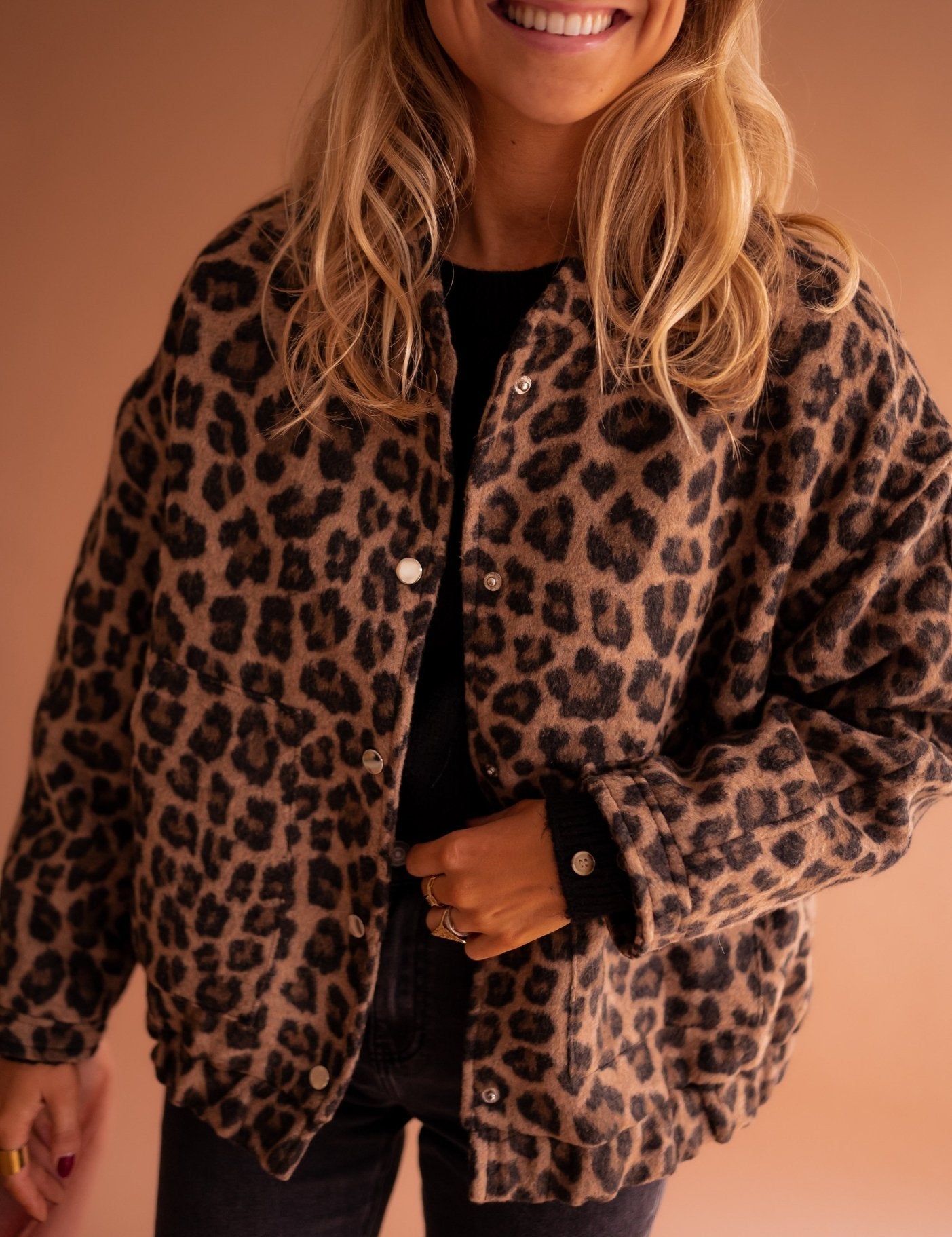 Sophie | Elegante Bomber Leopardato Da Donna 0