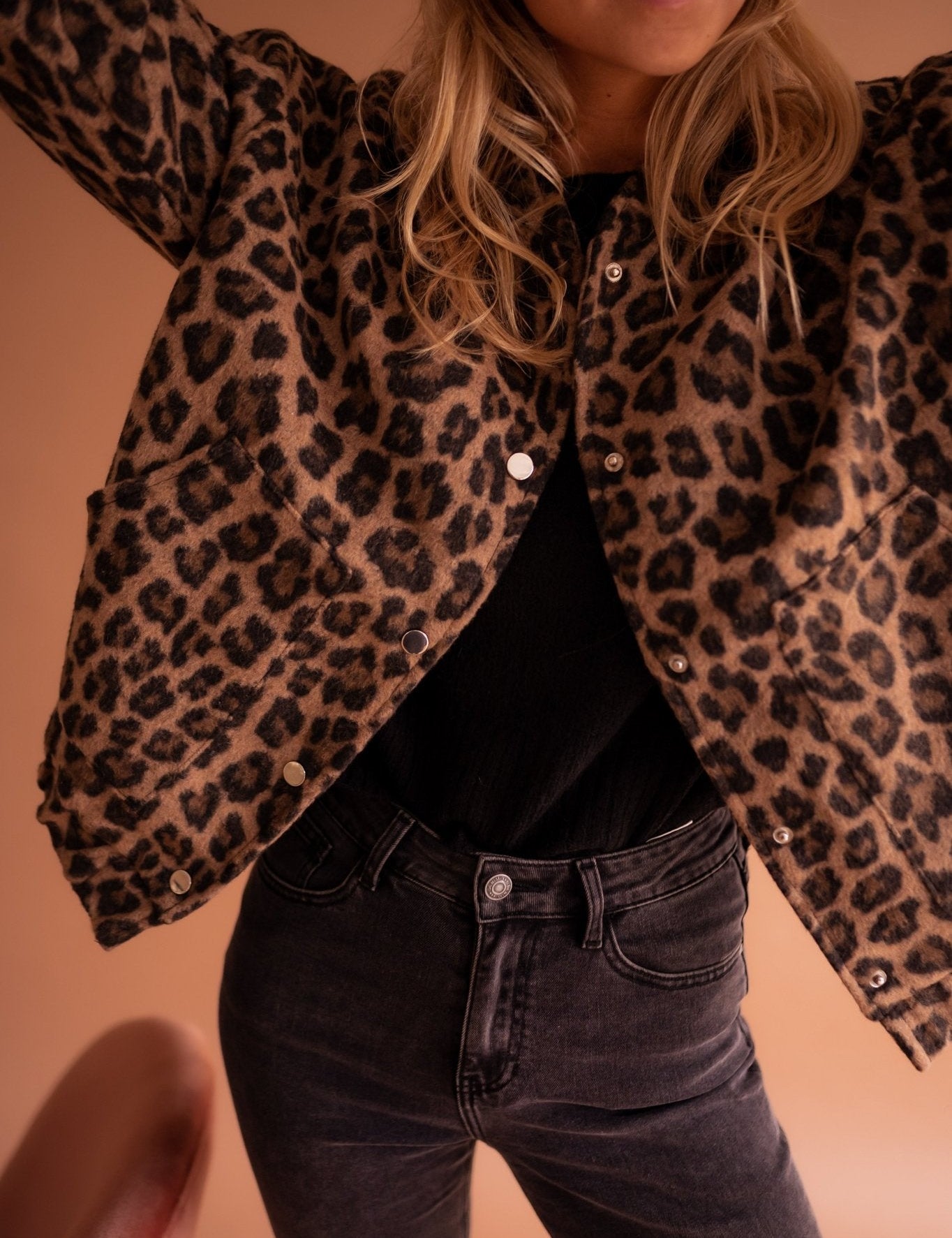 Sophie | Elegante Bomber Leopardato Da Donna 1
