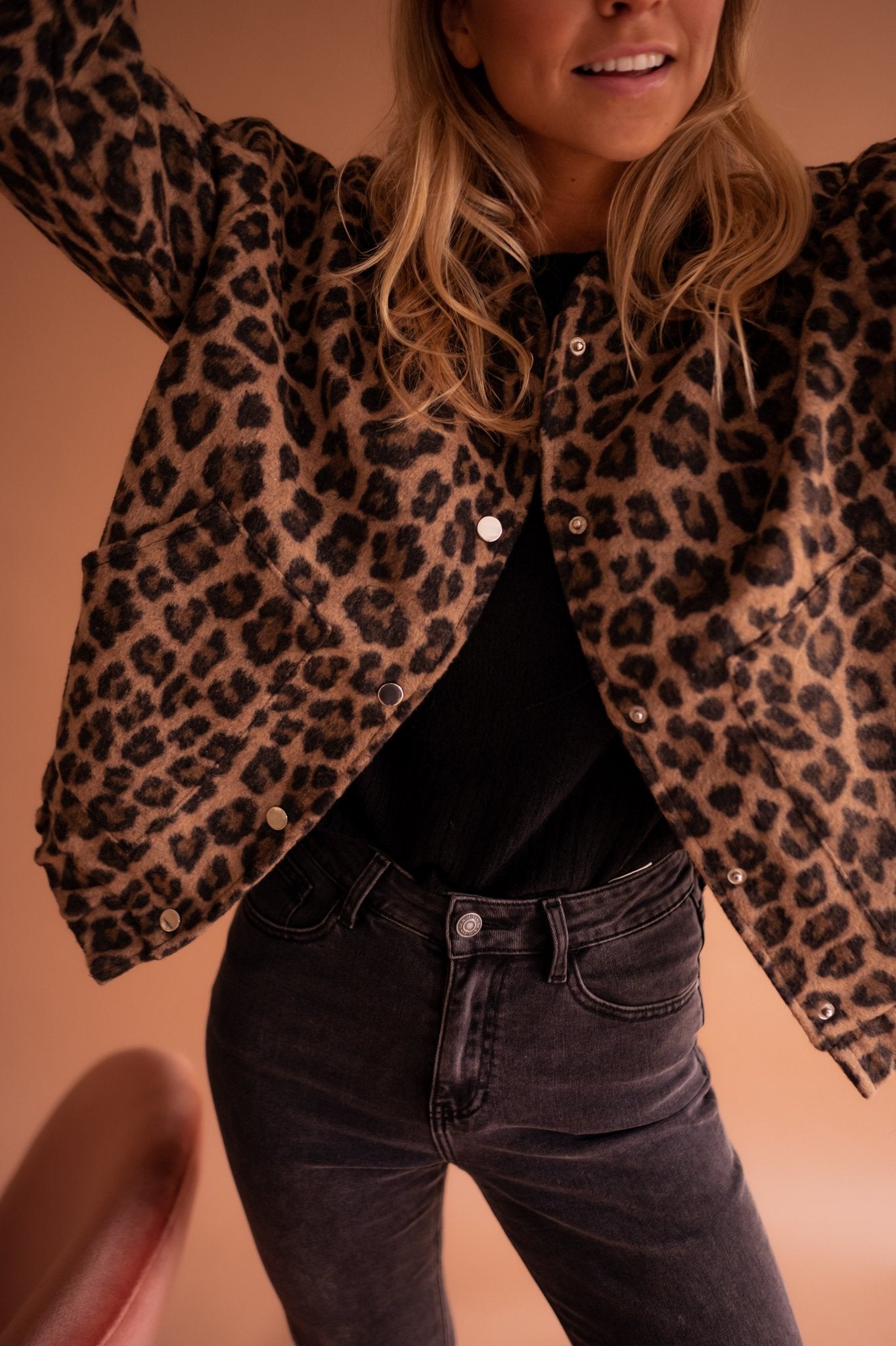 Sophie | Elegante Bomber Leopardato Da Donna 1