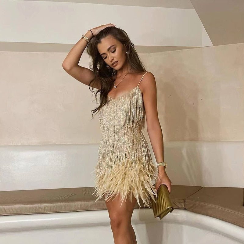Valentina | Elegante Miniabito in Piume con Vestibilità Chic 3