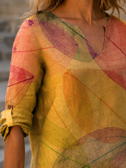 Donna in abito in lino giallo ideale per spiaggia e vacanze estive