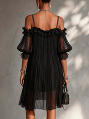 Dettaglio scollo a V abito lungo chiffon stampa retrò donna