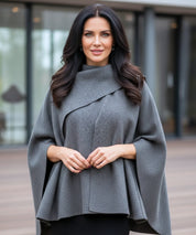 Cappotto donna oversize in lana antracite con drappeggio fluido naturale