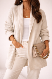 Cardigan oversize da donna in maglia waffle beige a fronte aperto