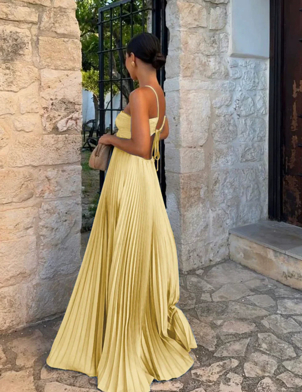 Dettaglio cut-out laterali del maxi dress Celeste vita alta
