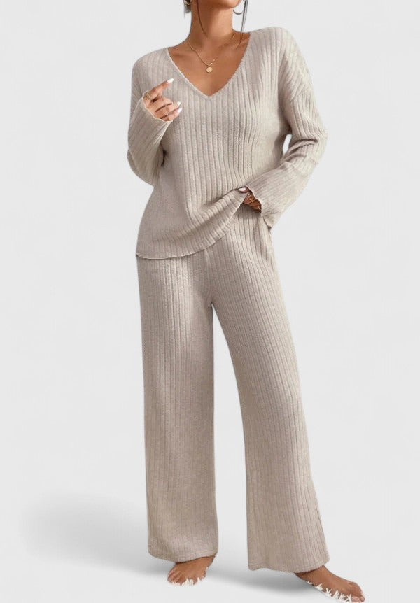 Set loungewear donna con maglione a spalle cadenti e pantaloni costina beige