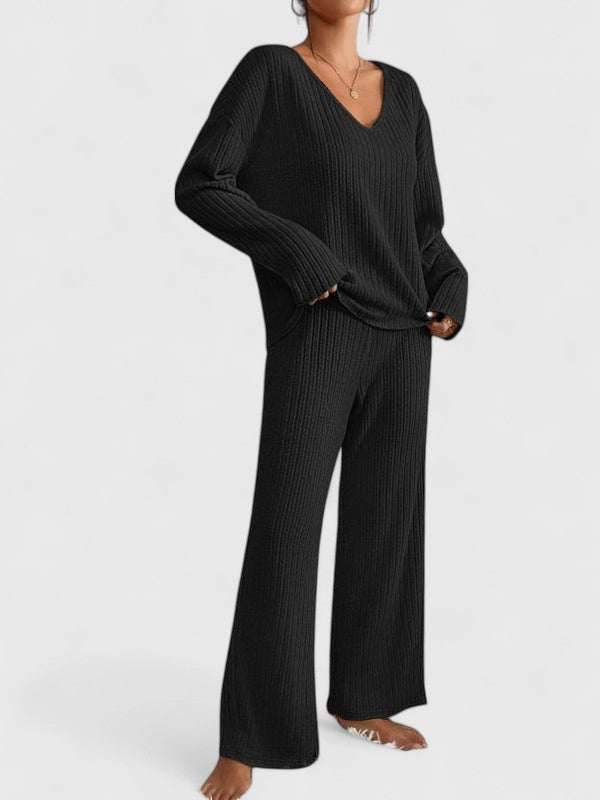 Completo lounge femminile in maglia avvolgente colore marrone stile casual chic