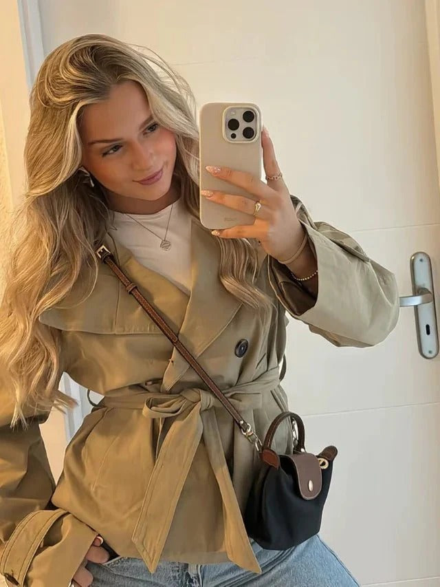 Giacca trench donna Elara con spallina abbottonata e polsini regolabili khaki