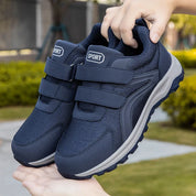 Elvio scarpe ortopediche uomo indossate, vista frontale punta larga