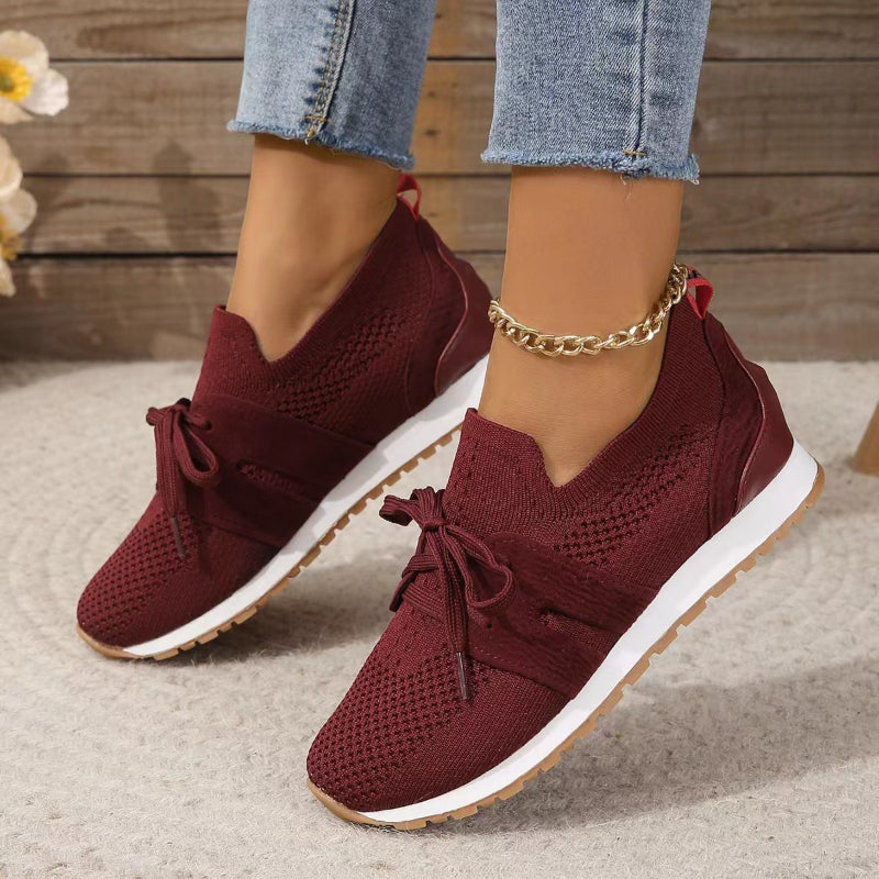 Dettaglio struttura a maglia sneaker ortopediche donna Fiora, vestibilità adattiva