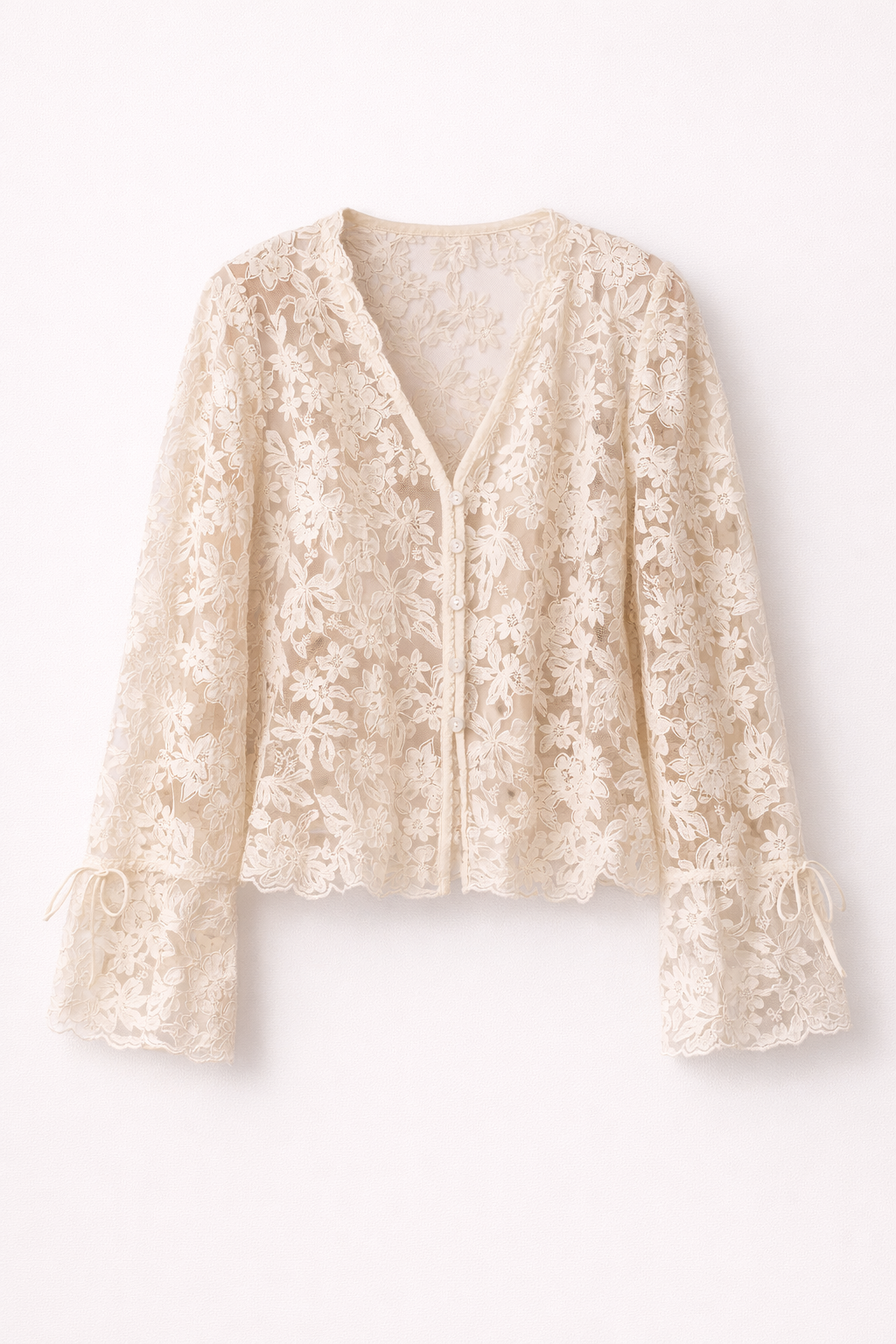 Dettaglio pizzo floreale del top Fiora da donna con vestibilità comoda e stile romantico