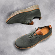 Scarpe ortopediche Giordano colore bianco su sfondo neutro