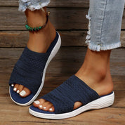 Livia sandali donna grigio scuro con cinghia larga e design slip-on