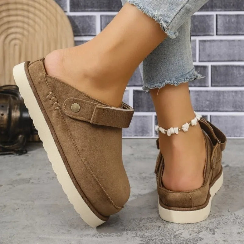 Zoccoli slip-on donna con punta chiusa tonda e cinturino con fibbia laterale
