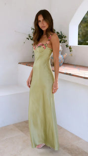 Abito lungo donna verde chiaro vista frontale