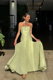 Tessuto morbido e fluido del maxi dress verde da donna