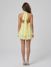 Mini dress donna albicocca indossato in esterno giornata di sole