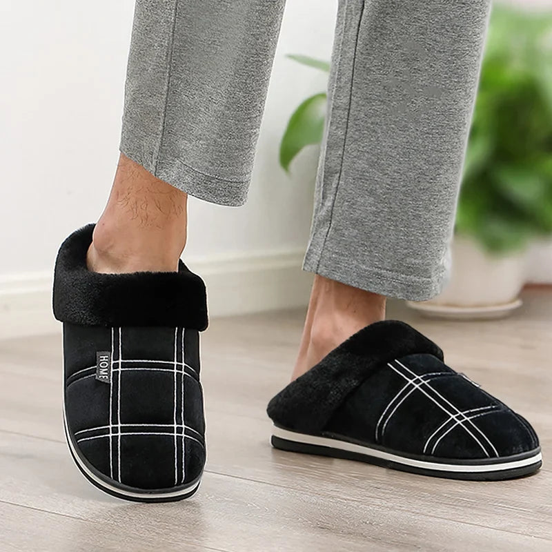 Pantofole unisex Relax in peluche marrone, design minimalista