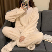 Pigiama donna in pile fluffy disponibile in diverse varianti colore