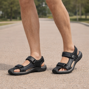 Sandali da uomo in pelle traspirante antiscivolo colore nero, vista frontale